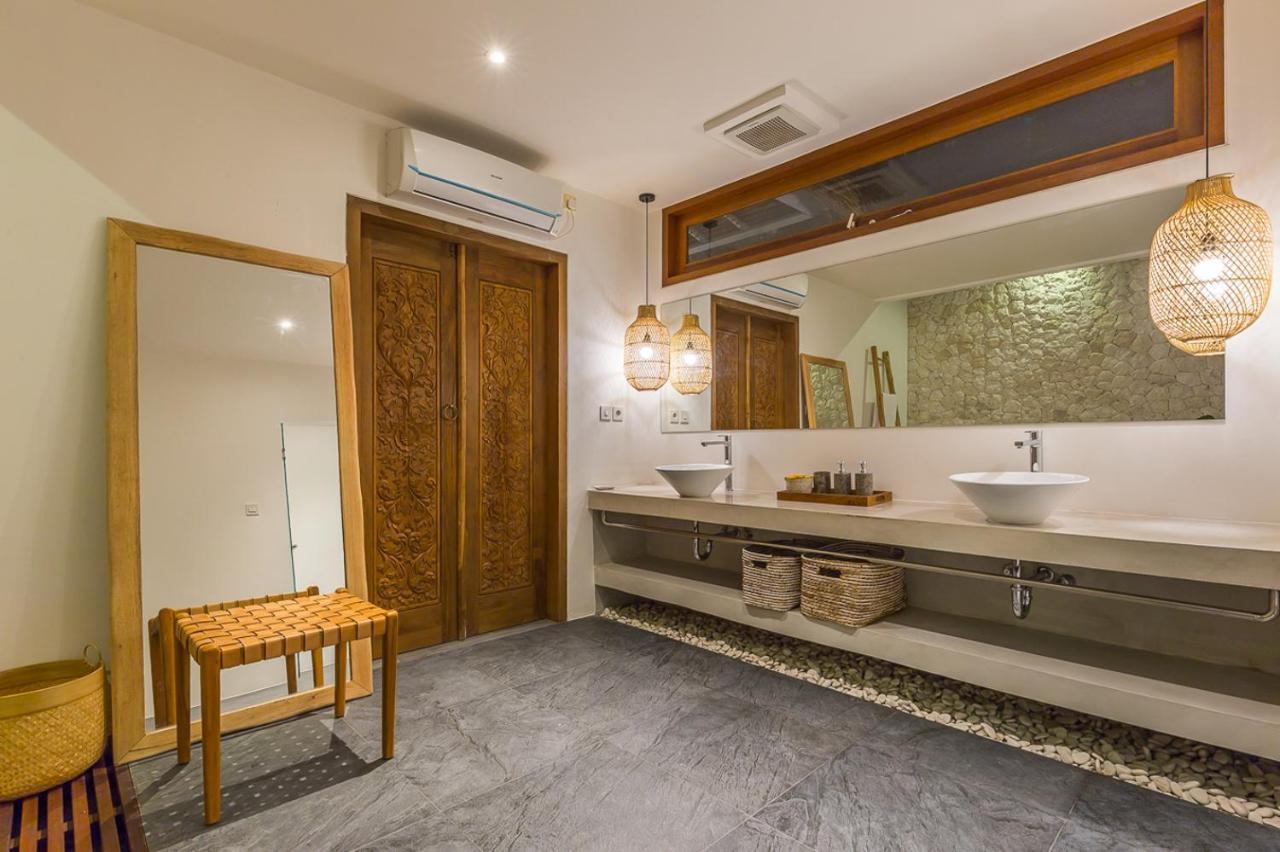 Villa KIU Seminyak Esterno foto